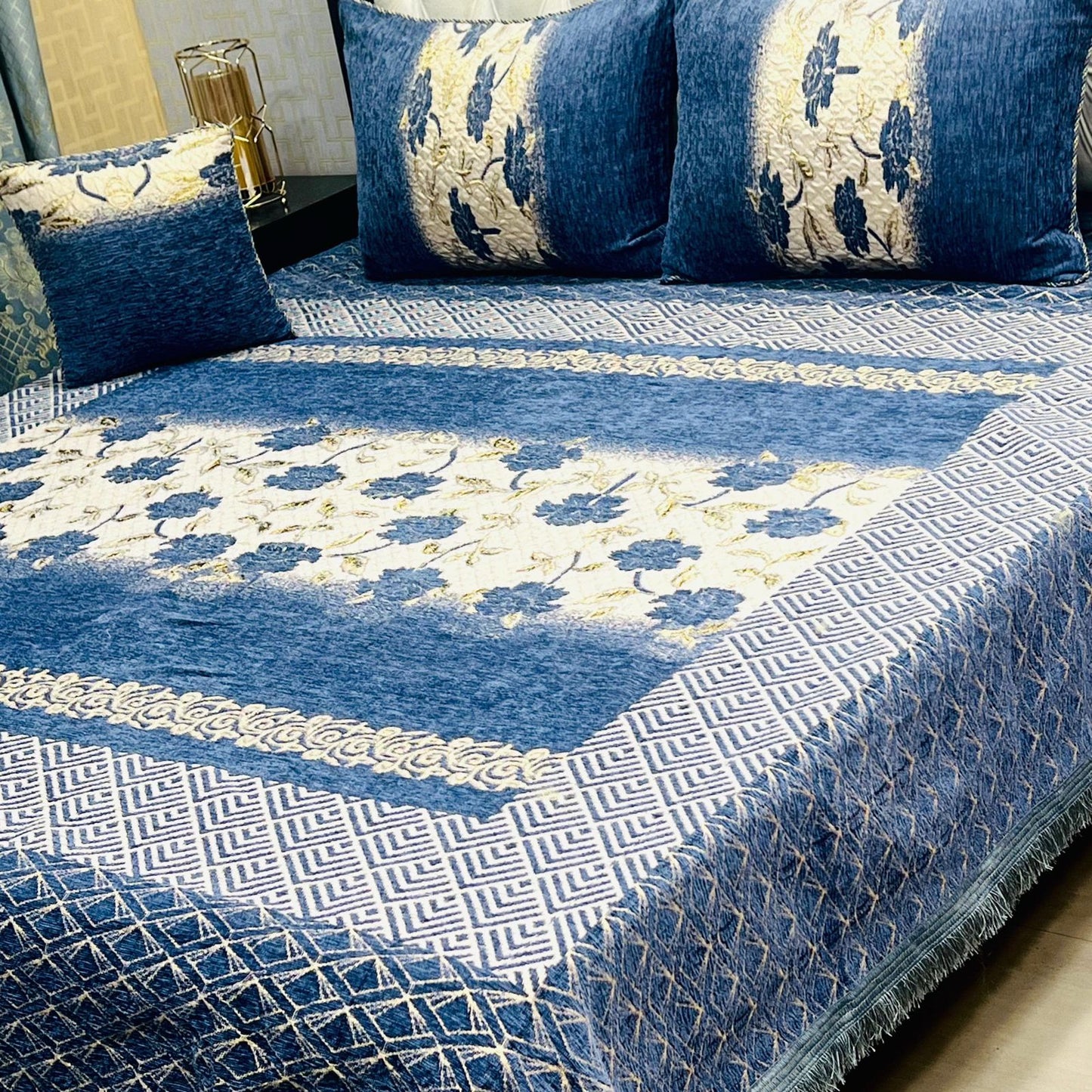 4Pc Velvet Jaquard Bedsheet