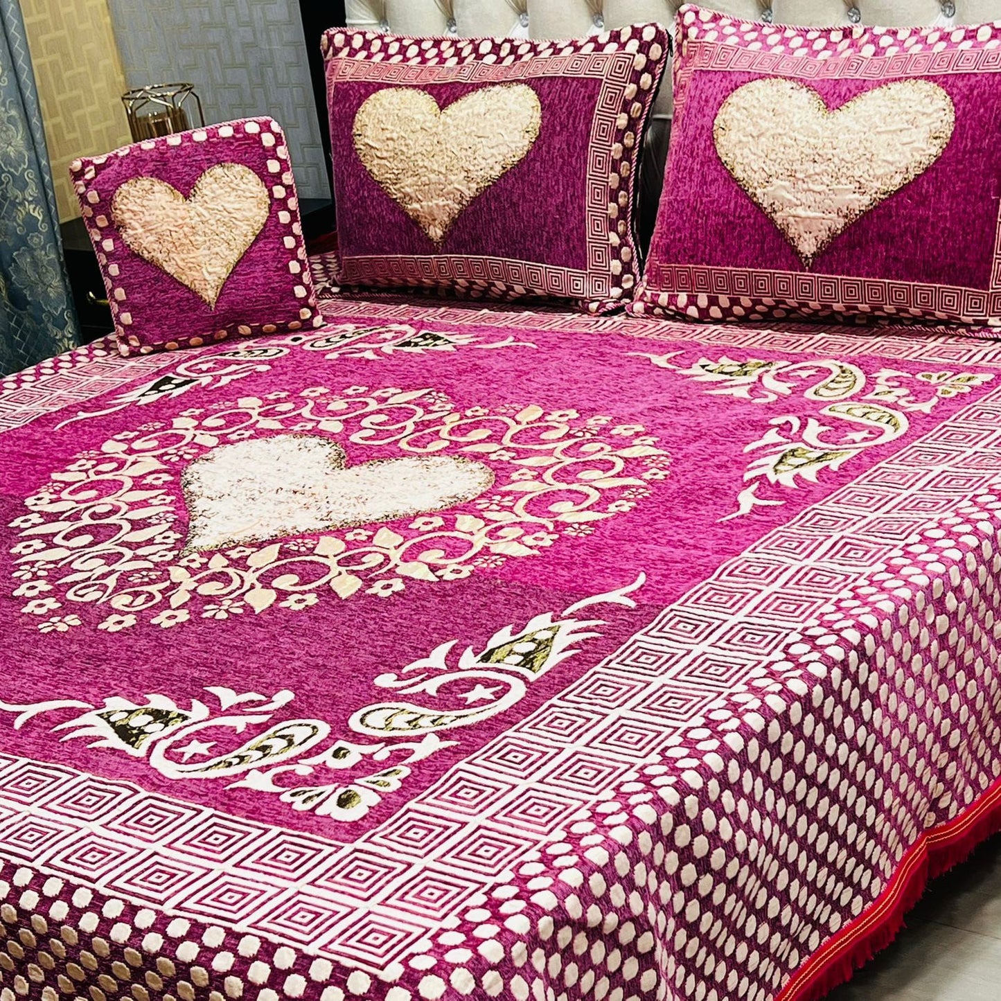 4PC VELVET JAQUARD BEDSHEET