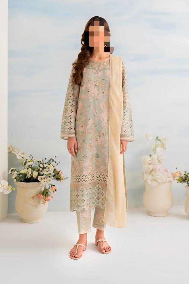 :IZNIK Chickenkari COLLECTION 2025
