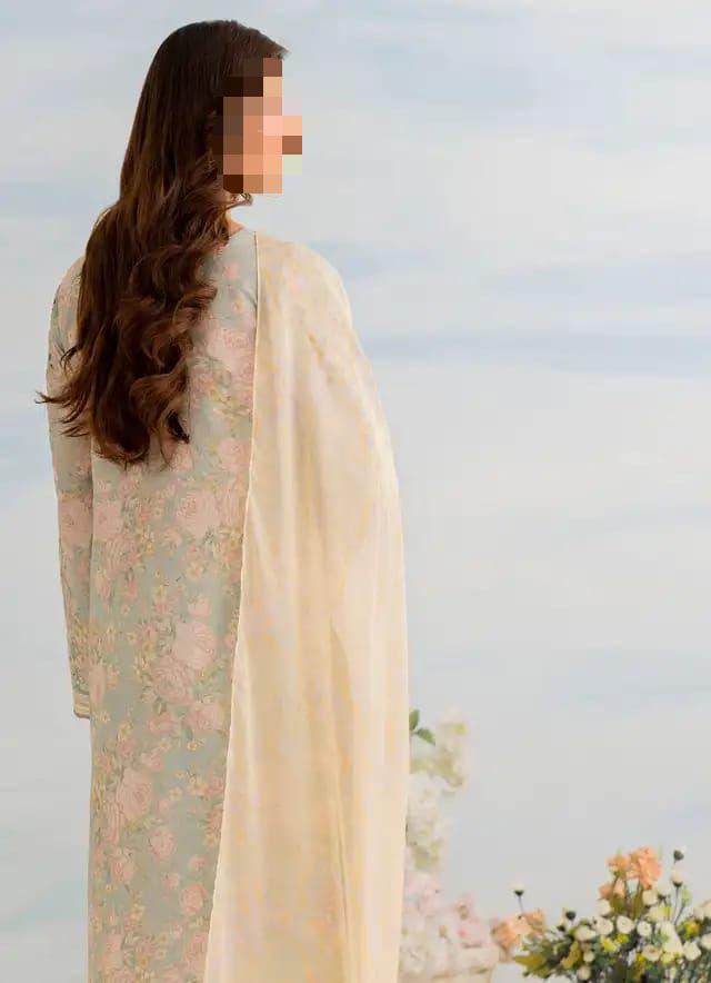 :IZNIK Chickenkari COLLECTION 2025